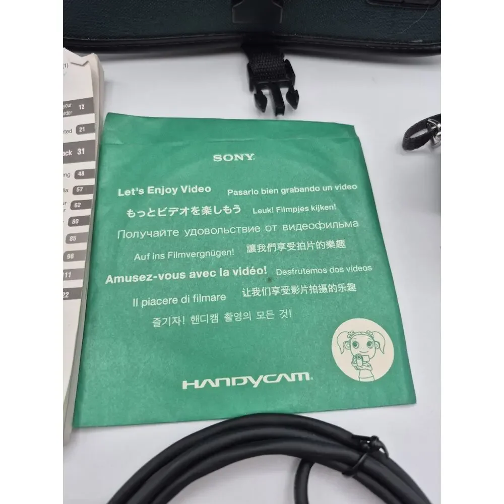 Sony Handycam DCR-DVD108 with Battery/Manual/Bag UNTESTED AS-IS